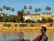 Beliebte Freizeitaktivität in Sevilla: Kajak fahren auf dem Guadalquivir